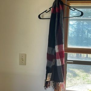 Louisa Perini Cashmere scarf. Grey, black, red, white